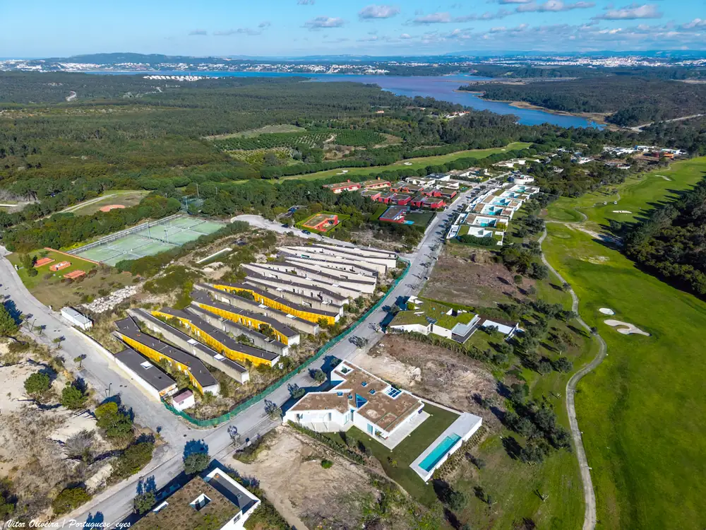Villas e fairways do Bom Sucesso vistos do ar