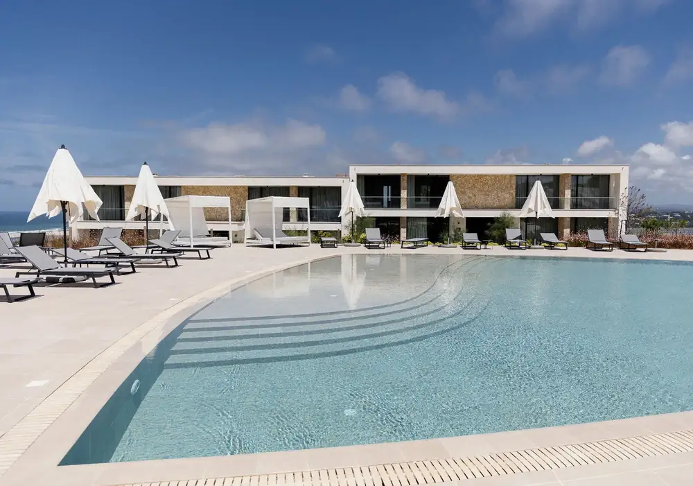 West Cliffs apartments around the pool